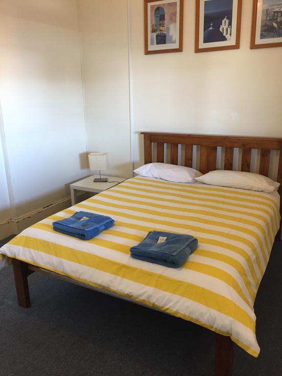 Crown Inn Hotel Kingston Se Ngoại thất bức ảnh