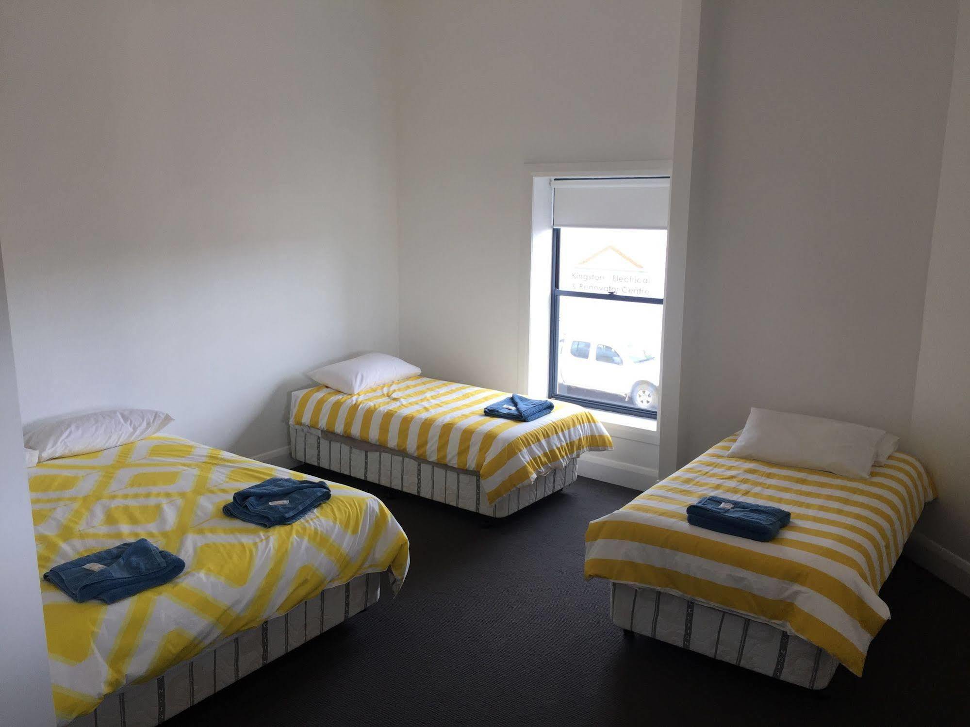 Crown Inn Hotel Kingston Se Ngoại thất bức ảnh